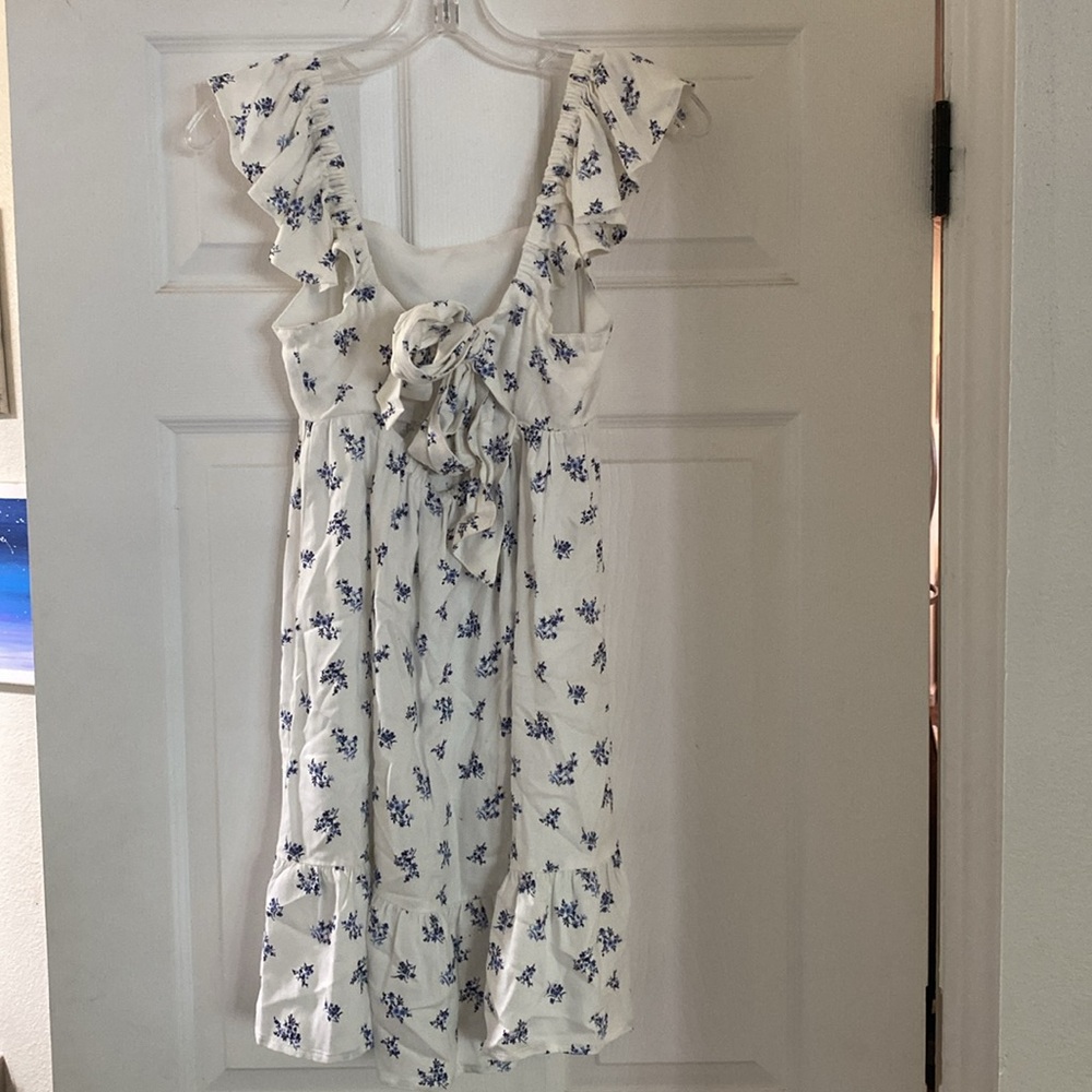 3 Spring dresses - Picture 3 of 8